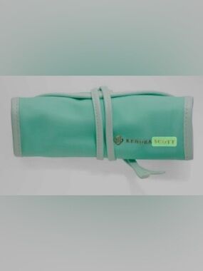 KENDRA SCOTT NWT mint/gold adorable jewelry roll case.